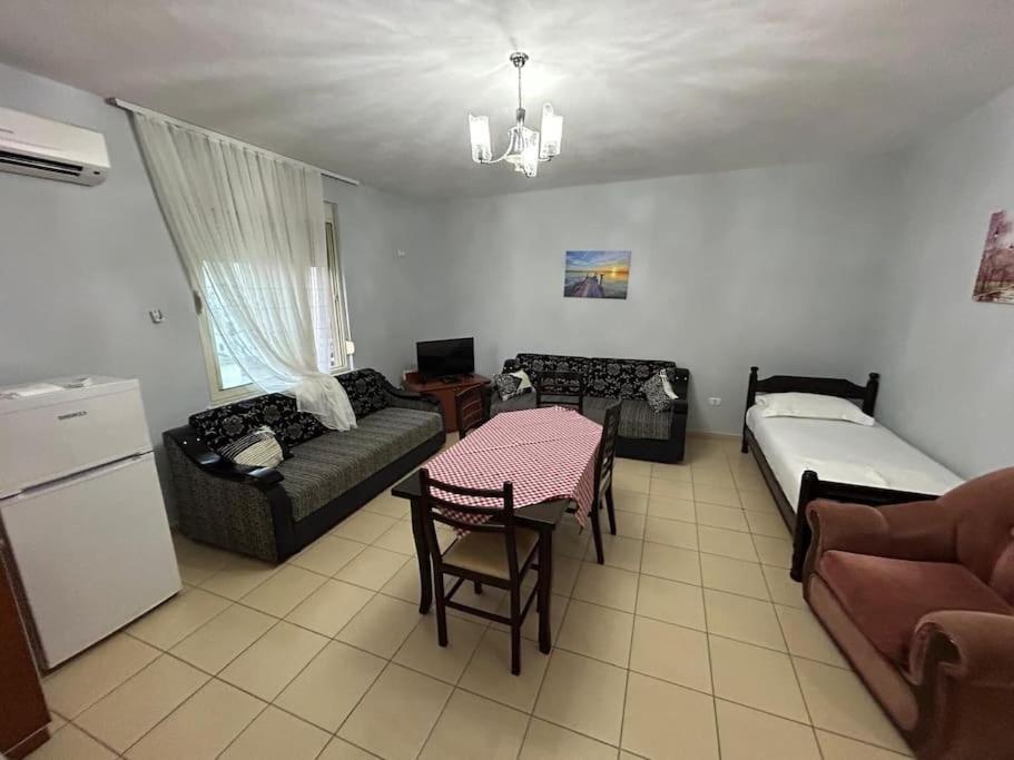 Rezidenca Hasanaj 33 Apartament *